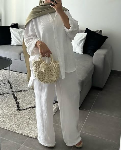 Modest Holiday Outfits Summer Hijab, Hijab Holiday Outfits, Hijabi Holiday Outfits Summer, Modest Holiday Outfits Summer, Hijabi Holiday Outfits, Modest Holiday Outfits, Muslim Summer Outfits, Hijab Outfit Summer, Hijabi Fashion Summer