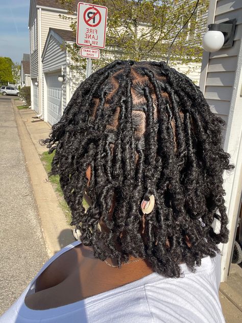 Locs With Cowrie Shells, Cowrie Shell Locs, How To Put Shells On Locs, Cowrie Shells On Locs, Loc Shells, Female Locs Hairstyles, Locs With Seashells, Shells In Locs, Shells On Locs