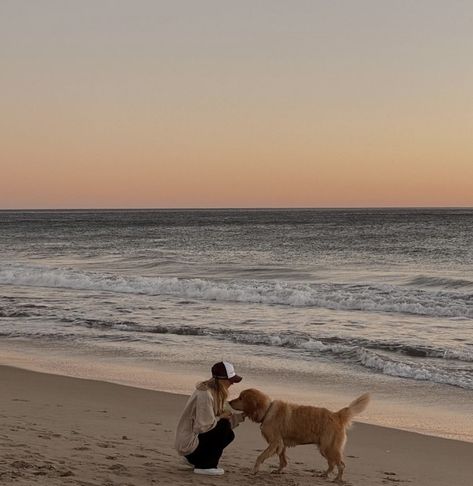 Golden Retriever Ocean, Travel With Golden Retriever, Golden Retriever Personality Aesthetic, Vision Board Golden Retriever, Aesthetic Pic With Dog, Cute Dog And Owner Pictures, Golden Retriever Mom Aesthetic, Dog Insta Post, Vision Board Puppy