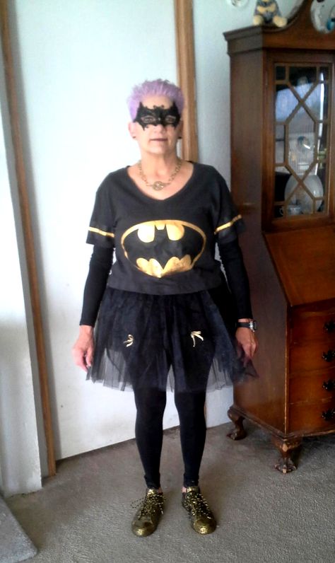 My Batgirl Halloween costume Batman In Dress, Batman In A Dress, Fairy Batman Costume, Batman Female Costume, Cute Batman Costume, Batman Costume Girl, Female Batman Costume, Batman Girl Costume, Bat Woman Costume