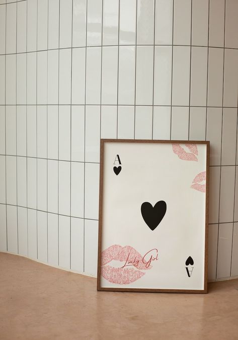 Love Wall Art Bedroom, Deck Of Cards Wall Art, Lucky You Art Print, Trendy Artwork Wall Art, Lip Wall Art, Playing Card Decorations, Cool Bedroom Art, Prints For Apartment, Wall Prints Inspiration