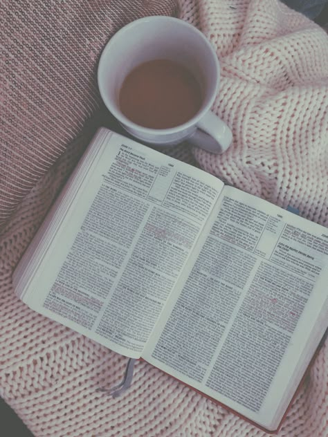 Picture Of Bible, Reading A Bible, Coffee And Bible, Reading Bible, True Believer, Open Bible, Reading The Bible, Bible College, Inspire Bible Journaling