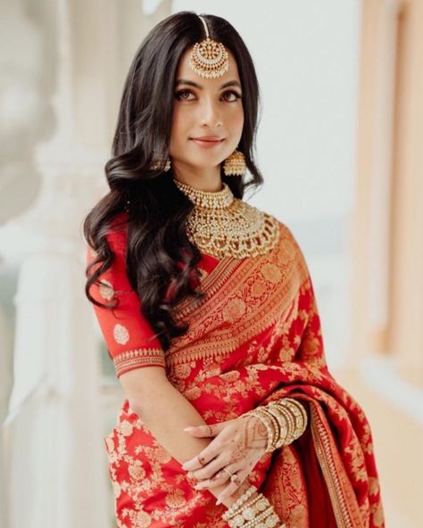 Top ShaadiWish Recommendations: Makeup Essentials For A Demure Karvachauth Look Ft. Nykaa - ShaadiWish Saree For Reception Brides, Karvachauth Look, Bridal Reception Look, Reception Saree Look, Reception Saree For Bride, Reception Looks, Red Saree Wedding, Engagement Saree, Sabyasachi Sarees