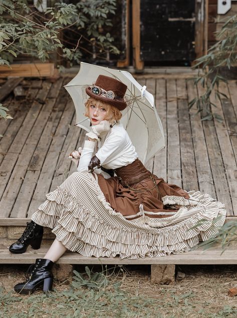 ❤︎ Retro steam tiered skirt❤︎ Steampunk Dress Aesthetic, Old Outfits Vintage, How To Style A Brown Skirt, Steampunk Aesthetic Outfit, Steampunk Outfits, Lace Long Sleeve Shirt, Vintage Maxi Skirt, Steampunk Cosplay, Kawaii Fashion Outfits