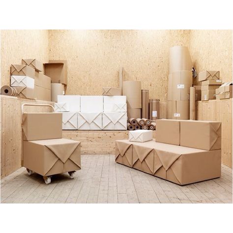 Sort parcel furniture by TAF for Rossana Orlandi Plan Chest, Crate Display, Silver Furniture, Paper Furniture, Moving Boxes, Deco Originale, Exhibition Display, Snacks Für Party, Cardboard Furniture