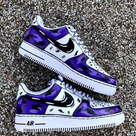 Purple Cartoon, Sneakers Air Force, Custom Sneakers Diy, Painted Nikes, Take A Risk, Custom Shoes Diy, Nike Shoes Air Force, Custom Nike Shoes, All Nike Shoes