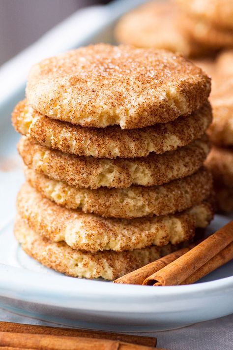 Soft and chewy Almond Flour Snickerdoodles have a cinnamon sugar coating that ensures a sweet crunchy bite. Made with less sugar, butter and almond flour this classic cookie is a year round favorite! Healthy Snickerdoodle Cookies, Easy Healthy Cookies, Almond Flour Desserts, Healthy Sugar Cookies, Almond Flour Recipes Cookies, Gluten Free Snickerdoodles, Almond Meal Cookies, Classic Cookies Recipes, Coconut Flour Recipes