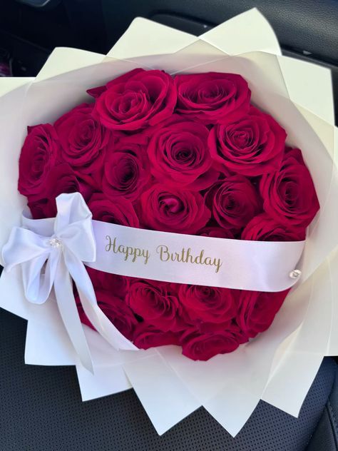 21st Birthday Flower Bouquet, Bouquet Of Flowers For Birthday, Birthday Ramo, Birthday Flower Bouquet, Birthday 24, Roses Bouquet Gift, Birthday Flowers Bouquet, Flowers To Make, Fruits And Flowers