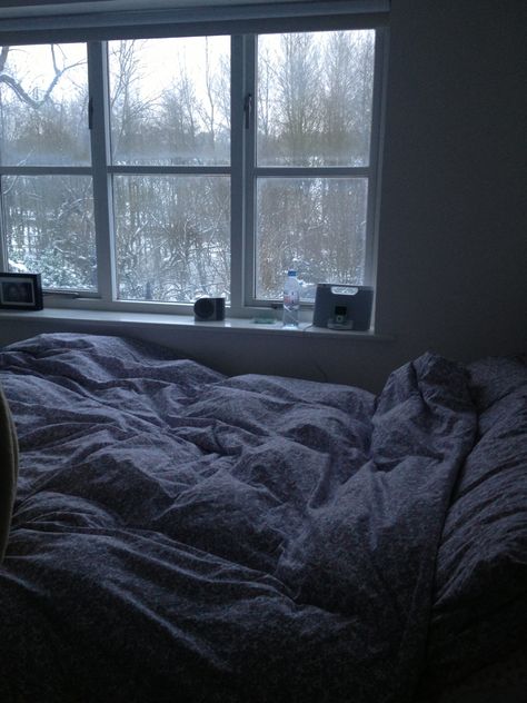 Pinning from, veenusss ♡ Unmade Bed, Room Goals, Aesthetic Rooms, Stavanger, Cozy Room, Intj, Aesthetic Bedroom, Dream Rooms, Room Aesthetic