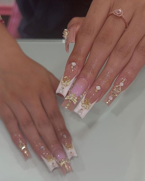 🫦 • • @cheyennesnails_ Dc: ZAIRA10 •sunkissed cover •baby pink gel • • • #nails #acrylicnails #nailsnailsnails #nailsbyzairaa… | Instagram Pink And Gold Birthday Nails, Angel Nails Acrylic, Pink White And Gold Nails, Prom Nails Gold, Baby Pink Gel Nails, Pink And Gold Nail Designs, Gel Nails Ombre, Gold And Pink Nails, Nails Ombre Pink