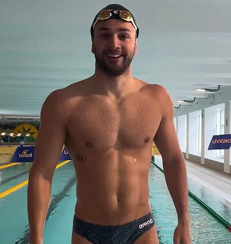 Dutch Swimmer Goes Viral For Super Revealing Trunks During 2024 Olympics: “Is This Legal?” Male Swimmer Physique, Swimmers Body Male, Male Swimwear, Vintage Swimmer, Male Swimmers, 2024 Olympics, Men Exercises, Olympic Swimmers, Guys In Speedos