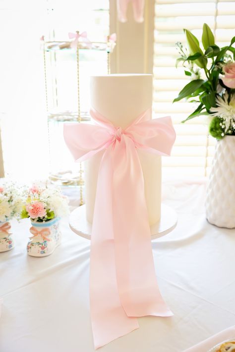 Baby Shower Girl Bow Theme, Pink Bow Baby Shower Cake, Pink Toile Baby Shower Theme, Swan Theme Baby Shower Ideas, Bows And Pearls Baby Shower Theme, Pink Bows Baby Shower Theme, Baby Shower Bow Theme, Love Shack Fancy Baby Shower Theme, Pretty In Pink Baby Shower Ideas