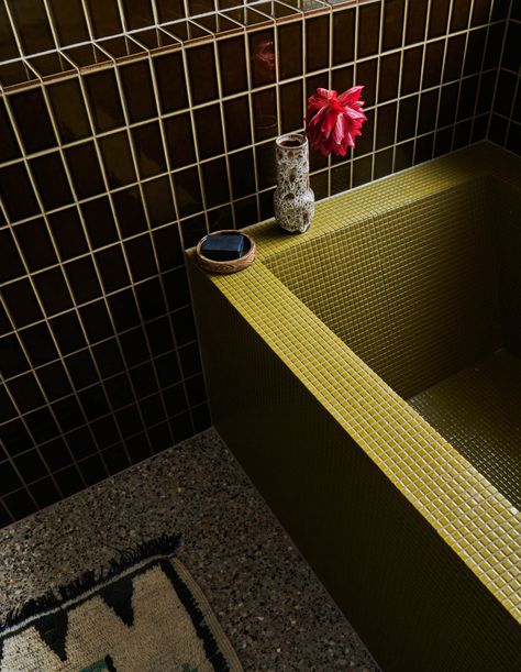 This 1980s Stay In Torquay Is A Feast Of Colour + Pattern Dark Wood In Bathroom, Bath Tiles Design, 1970s Inspired Bathroom, Modern 60s Inspired Bathroom, Mid Century Tile Bathroom, 90s Bathroom Aesthetic, Bathtub In Shower, Full Tile Bathroom, Dark Green Bathroom Ideas