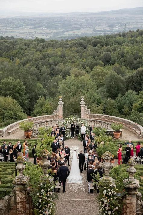 Castle Wedding Ceremony at Castello di Celsa in Italy #weddingceremony #destinationwedding Castle For Wedding, Wedding Venues Old Castle, Wedding Venue In Italy, Wedding At A Castle, Wedding Ceremony Venues Outdoor, Wedding Ideas Castle, Fairytale Castle Wedding, Wedding Ceremony Castle, Castle Wedding Venue Fairytale