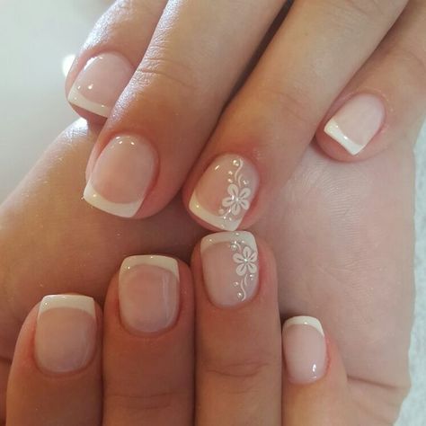 French Manicure Nail Designs, Wedding Day Nails, Pedicure Ideas, French Manicure Designs, Bridal Nail Art, Manicure Nail Designs, French Manicure Nails, French Nail Art, Classic Nails