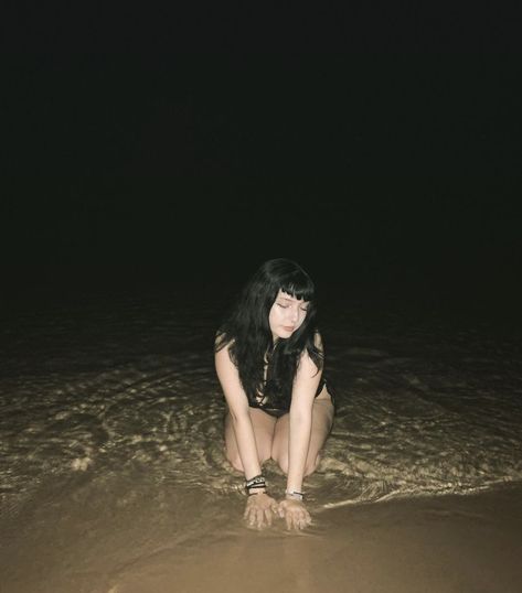 Goth Vacation, Black Hair Goth, Tumblr Aesthetic Grunge, Alt Girl Aesthetic, Swimsuit Aesthetic, Grunge Summer, Alt Goth, Grunge Pictures, Summer Goth