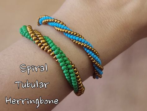 DIY Beaded Spiral Tubular Herringbone stitch Tutorial Twisted Herringbone Rope Tutorials, Herringbone Stitch Tutorial, Double Strand Twist, Tubular Herringbone, Stitch Bracelet, Beaded Flowers Patterns, Twist Beads, Beadwork Tutorial, Friendship Bracelets With Beads