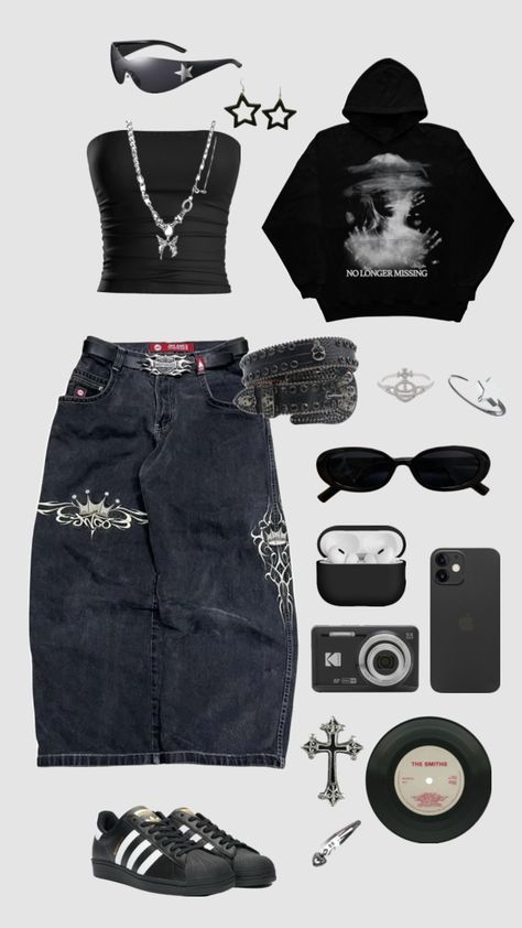 #outfitinspo #y2k #streetwear #style #emo #butterjeans #jeans #sunglasses #blackandwhiteaesthetic #cleangirl #denim #foryoupage #xoaudz 2000s Alt Fashion, Street Style Outfits Casual, Estilo Emo, Trashy Outfits, Streetwear Inspo, Outfit Inspo Casual, Streetwear Y2k, Emo Outfits, Easy Trendy Outfits