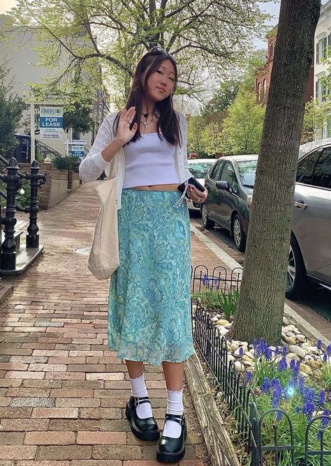 Green Midi Skirt Outfit Summer, Blue Midi Skirt Outfit Summer, Blue Skirt Aesthetic, 90s Midi Skirt Outfit, Cvnty Outfits, Y2k Quotes Aesthetic, Y2k Quince, Y2k Royale High, Blue Midi Skirt Outfit