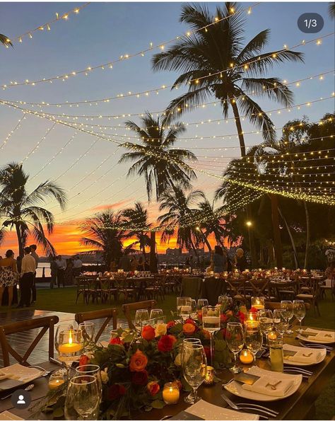 Wedding Venues Beach Sunset, Beach Wedding With Tent, Ocean Wedding Inspiration, Vision Board Ideas Wedding, Beach Wedding Italy, Beachy Wedding Venues, Spanish Beach Wedding, Moana Wedding Theme, Wedding Inspo Beach