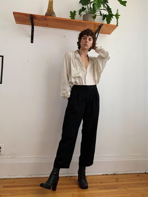 New Years Outfit Masc, 90s Androgynous Fashion, Androgynous Femme Fashion, Gay Formal Outfit, Androgynous Formal Outfits, Fancy Masc Outfits, Androgynous Summer Fashion, Queer Masc Fashion, Masc Femme Outfits