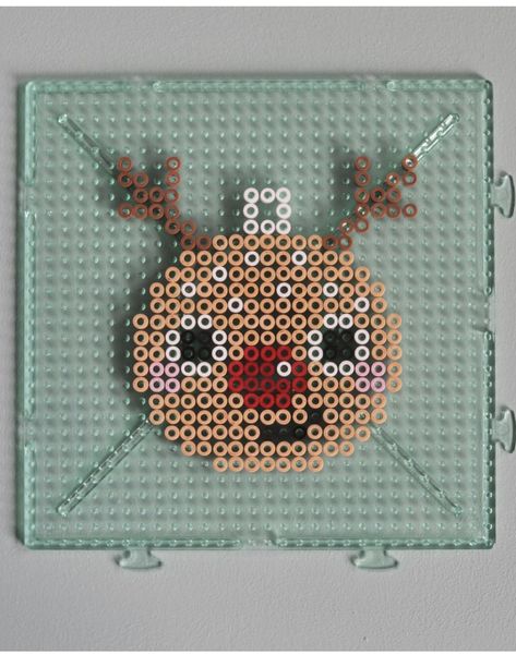 Perler Bead Patterns Ornaments, Ornament Perler Beads, Peeler Bead Christmas Ornaments, Christmas Fuse Bead Patterns, Iron Beads Christmas, Hama Beads Christmas Ornaments, Christmas Beaded Ornaments, Hama Beads Christmas Pattern, Christmas Hama Beads Pattern