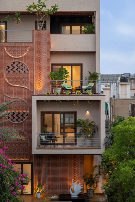 Brick Nest House in Vadodara, India by M|Houses Porotherm Brick House Elevation, Plant House Exterior, Front Design Of House In India, Bunglow Elevation Modern India, Brick Elevation Design, Brick Cladding Exterior House, Home Outer Design, Brick Facade House, Exposed Brick House