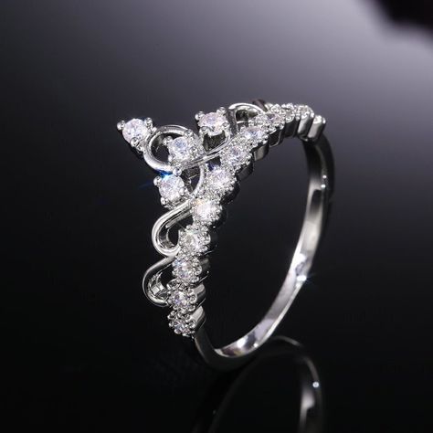 Diamond crown ring