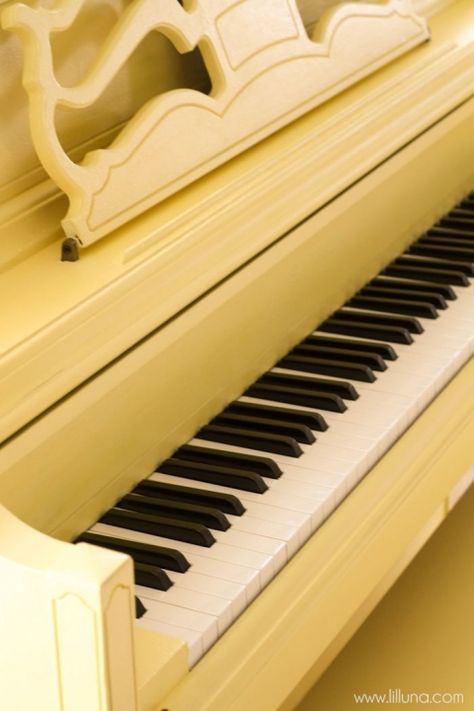 painted-piano-paint-2 Dandelion Color, Color Amarillo Pastel, Painted Pianos, Yellow Aesthetic Pastel, Yellow Theme, Color Vibe, Rainbow Aesthetic, Yellow Walls, Yellow Wallpaper