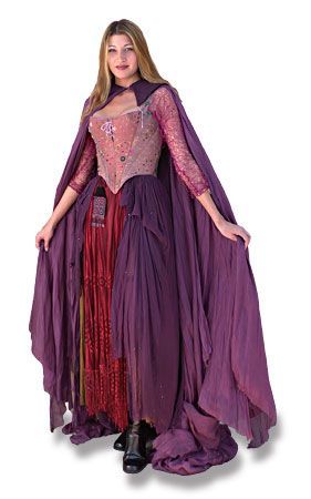 Sarah Sanderson Hocus Pocus, Sanderson Sisters Costumes, Hocus Pocus Halloween Costumes, Sarah Sanderson Costume, Hermanas Sanderson, Hocus Pocus Costume, Mid Evil, Sarah Sanderson, Sanderson Sisters