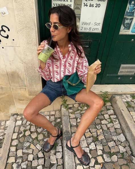 Vicky Montanari (@vicmontanari) • Instagram photos and videos Vicmontanari Style, Vic Montanari, Moda Denim, Parisian Chic Style, Summer Fits, Parisian Chic, Fit Check, Summer 2024, Dream Wardrobe