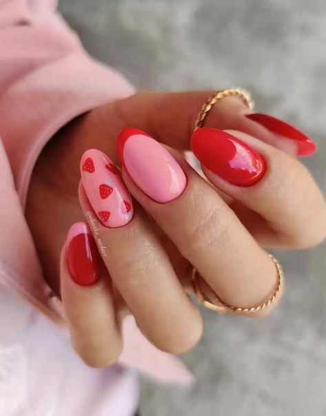 125  Trendy Red Summer Nails: Top Designs For 2024 25 Pink Red Nails Short, Red Pink Nail Art, Pink Red Nail Designs, Pink And Red French Nails, Summer Red Nails Designs, Berry Nails Design, Valentine French Nails, Red And Pink Nail Designs, Red Nails Design Ideas