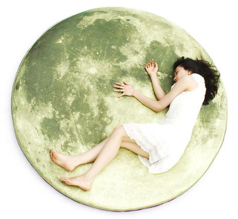 The giant ‘full moon odyssey’ floor pillow (bed) by Korean designer Lily Suh & Zoono of i3lab, giving you a dream-like experience as if your are sleeping on the moon.  “The print is a real image of the moon which includes 65 individual frames of the lunar mosaic images taken 23 February 2005 from Nantes, France by astronomy photographer Norbert Rumiano, together with chin wel loon with a 6 inch telescope and DMK astronomer’s camera. “ Pillows Aesthetic, Green Floor, Moon Pillow, Mattress On Floor, Slaap Lekker, Lay On, Man On The Moon, On The Moon, Take A Nap