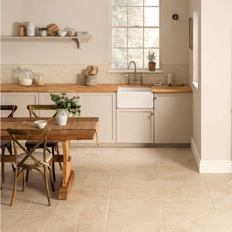 Beige Floor Tile, Country Kitchen Flooring, Beige Floor, Neutral Kitchen, Beige Tile, Casa Country, Beige Kitchen, Tile Trends, Kitchen Floor Tile