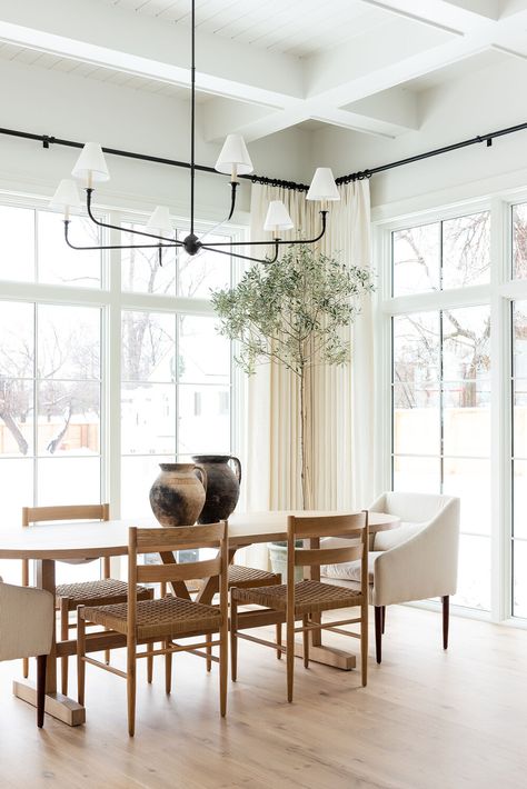 Choosing Window Treatments With The Shade Store - Studio McGee Oval Table Dining, The Dining Room, Dining Room Inspiration, Design Industrial, Dining Room Design, Kitchen Style, Room Table, Kitchen Room, Traditional House