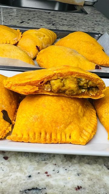 How We Rowes Cook on Instagram: "Part 1 of making my favorite Jamaican patty / Jamaican style shrimp patty #jamaicanpatty #shrimppatty" Patty Jamaican, Shrimp Patty, Shrimp Patties, Jamaican Chicken, Jamaican Curry Chicken, Jamaican Patty, Jerk Shrimp, Jamaican Curry, Jamaican Dishes