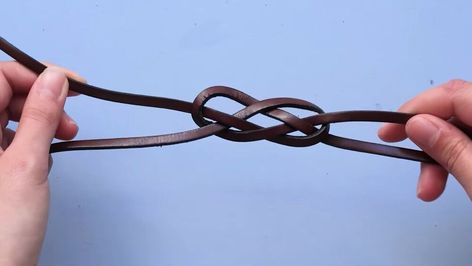 Leather Cord Bracelets Tutorial, Knotted Leather Bracelet Diy, Leather Cord Bracelets Diy, Macrame With Leather Cord, Mens Leather Cord Bracelet Diy, Celtic Knot Leather Bracelet Diy, Easy Leather Bracelet Diy How To Make, Braiding Leather Cord, Diy Leather Bracelet With Beads