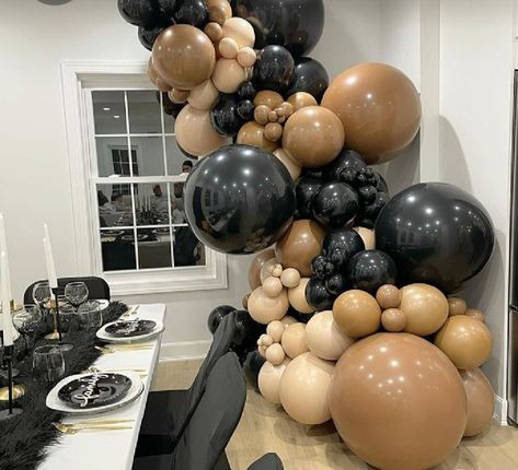 30th Birthday Ideas For Men Decorations Balloons, Black Brown Birthday Decor, 21st House Party Ideas Decorations, Black And Brown Birthday Decor, Balloon Colors For Men, Black And Neutral Balloon Garland, Black And Tan Balloon Arch, Mens Birthday Balloons, Black And Brown Party Theme