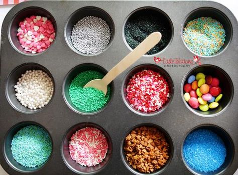 put the ice cream sundae toppings in a cupcake pan Decorating Birthday Party, Cake Decorating Birthday, Baking Birthday Parties, Cupcake Decorating Party, Cake Decorating Party, Fruit Birthday Party, Christmas Cookie Party, Decorating Birthday, Cookie Decorating Party