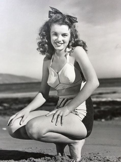 Marilyn Monroe Facts, Oud Hollywood, Young Marilyn Monroe, Norma Jean Marilyn Monroe, Old Hollywood Fashion, Julie Christie, Joe Dimaggio, Gentlemen Prefer Blondes, Marilyn Monroe Photos