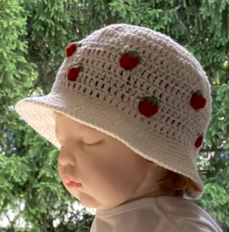 Sun and strawberries for summer new in my #etsy shop: Baby Strawberry Sun Hat Size 3-6, 9-12 months Bucket Hat https://etsy.me/42A8j8Q #crochet #1yearhatpattern #sunhatpattern #toddlerbuckethat #unisexbabyhat #crochetbuckethat #toddlersunhat #reborndollhat Strawberry Crochet Bucket Hat, Crochet Baby Bucket Hat, Baby Sun Hat Pattern, Strawberry Bucket Hat Crochet, Crochet Baby Sun Hat, Crochet Strawberry Bucket Hat, Sun Hat Crochet Pattern, Sunhat Pattern, Sun Hat Crochet