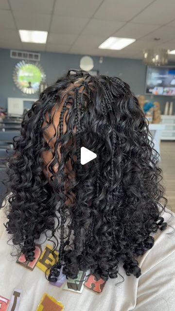 B E T T Y  Bella B R A I D S on Instagram: "Knotless boho braids 2247953104  #bohobraids #shortknotlessbraids #humanhairbraids #detroithairstylist" Knotless Boho Braids, Boho Braided Hairstyles, Curly Braids, Curly Crochet Hair Styles, Mohawk Braid, Hair Tint, Quick Braided Hairstyles, Mens Braids Hairstyles, Girls Braids