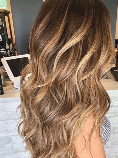 Highlights Brown Hair Diy, Highlights Brown Hair Dark, Brown Hair Golden Highlights, Brown Golden Highlights, Highlights Brown Hair Caramel, Golden Hair Highlights, Pink Highlights Brown Hair, Light Purple Highlights, Hair Highlights Brown