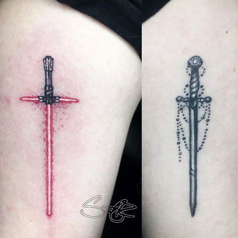 kylo ren lightsaber minimalist tattoo Kylo Ten Tattoos, Kylo Lightsaber Tattoo, Star Wars Tattoo Kylo Ren, Red Lightsaber Tattoo, Small Lightsaber Tattoo, Lightsaber Minimalist, Kylo Ren Lightsaber Drawing, Light Sabors Tattoos, Kylo Tattoo