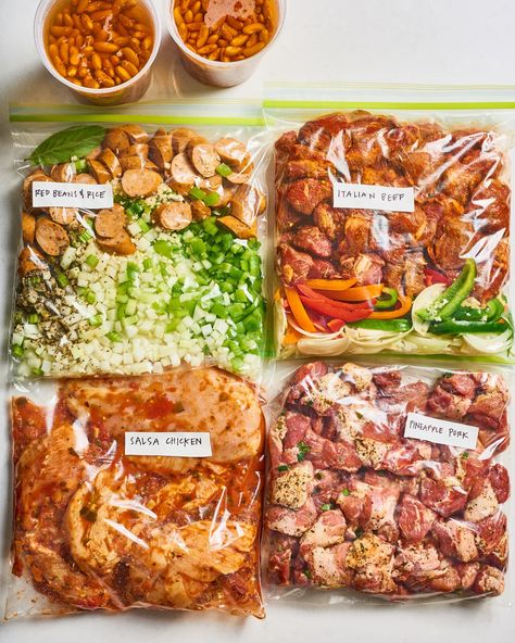 It's a week of make-ahead family favorites — like chicken tacos and Italian beef sandwiches. Breakfast Lunch And Dinner Ideas, Instant Pot Dinners, Resep Makanan Beku, Lunch And Dinner Ideas, Instant Pot Freezer, Instant Pot Freezer Meals, Meal Prep Plan, Freezer Dinners, Slow Cooker Freezer Meals