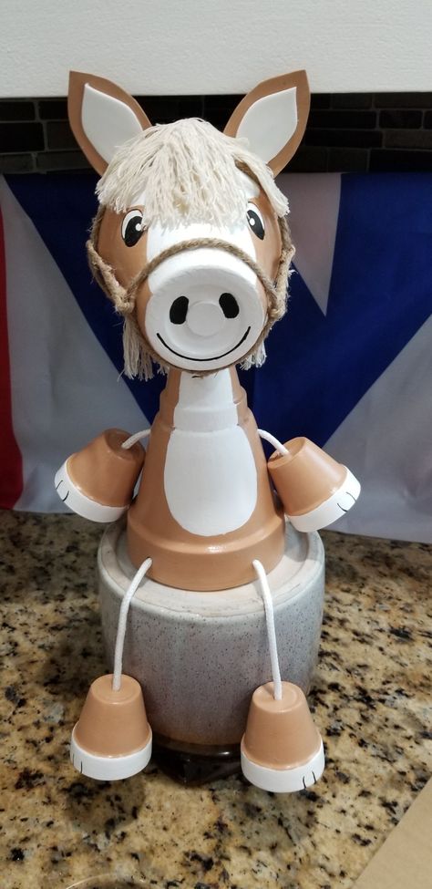 Horse Clay Pots, Horse Flower Pot, Clay Pot Horse, Terracotta Pot Animals, Rustic Craft Ideas, Clay Pot Animals, Pot Animals, Terra Cotta Pot Crafts Diy, Clay Pot Projects