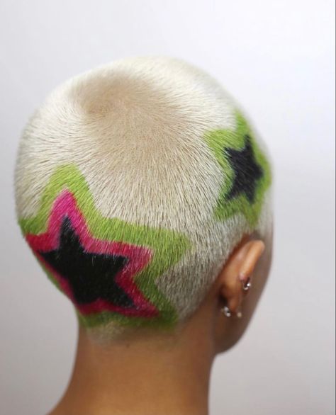 Pride Buzzcut, Shaved Head Color Design, Star Buzzcut, Bleached Shaved Head, Buzz Cut Patterns, Buzzcut Hair Dye Art, Painted Buzzcut, Buzzed Hair Dye Designs, Buzz Cut Hair Dye Designs