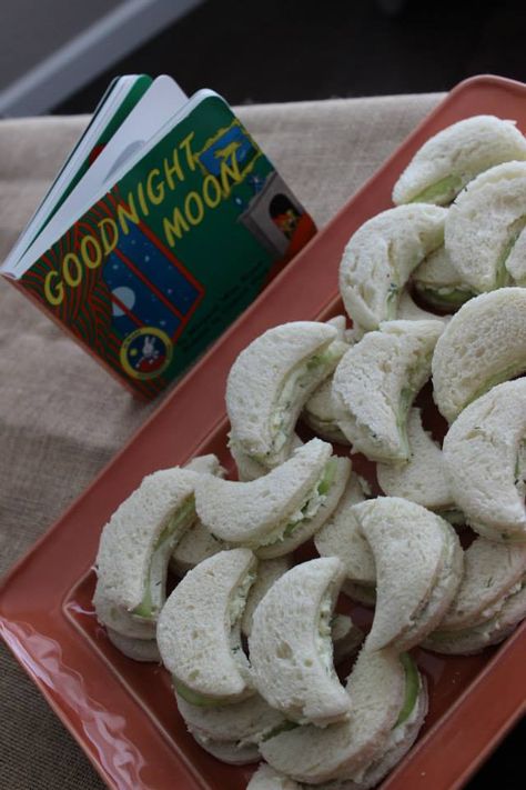 Moon shaped sandwiches to go with the book, "Goodnight Moon".  Simple cucumber sandwiches cut out with a crescent moon cookie cutter. Eclipse Party Food, Sandwiches To Go, Shaped Sandwiches, Space Snacks, Space Vbs, Eclipse Ideas, Sailor Moon Party, Moon Food, Sailor Moon Birthday