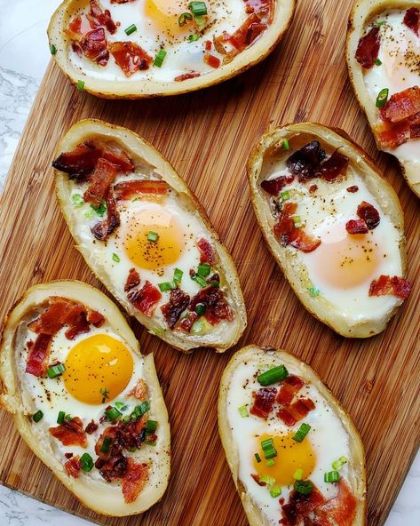 Breakfast Potato Boats | Spinach and Bacon Potato And Egg Breakfast, Breakfast Potato, High Fiber Low Carb, Potato Boats, Whole 30 Approved, Bacon Breakfast, Breakfast Potatoes, Gluten Free Grains, Crumbled Bacon