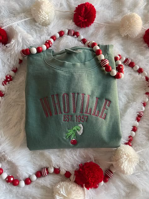 Get in the festive spirit with our Christmas Whoville Sweatshirt! Perfect for the holiday season. This sweatshirt is not only comfortable and cozy - it is made of a high quality preshrunk fleece to keep you warm throughout the winter months.  This sweatshirt is available in 6 colors:  🎄 White 🎄 Pepper Gray 🎄 Light Gray 🎄 Blue Spruce 🎄 Light Green (as seen in listing photo) 🎄 Crimson Red (words will be white) If there is a color you have in mind other than the ones listed, send me a message Christmas Whoville, Gift For Friends Christmas, Friends Christmas, Cute Shirt Designs, Embroidered Crewneck, Stocking Stuffer Gifts, Christmas Gifts For Friends, Winter Fits, Sweatshirt Christmas